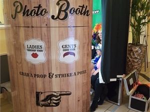 AWARDS DESERVE SELFIES!