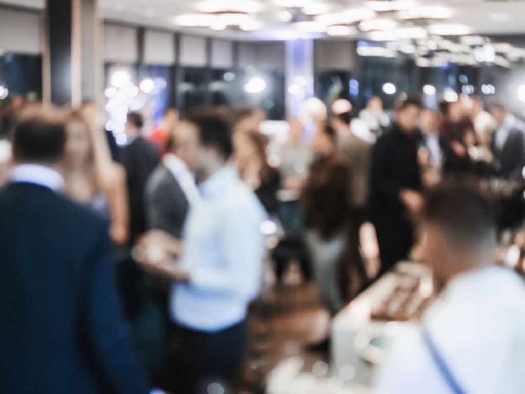 How Much Does It Cost to Hire Evening Entertainment for a Conference?